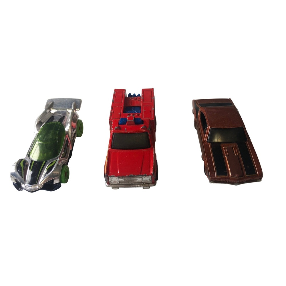 Hot Wheels Lot 3 Diecast Cars Olds 442 Blitzspeeder Muscle Car 1974 Fire Truck‎